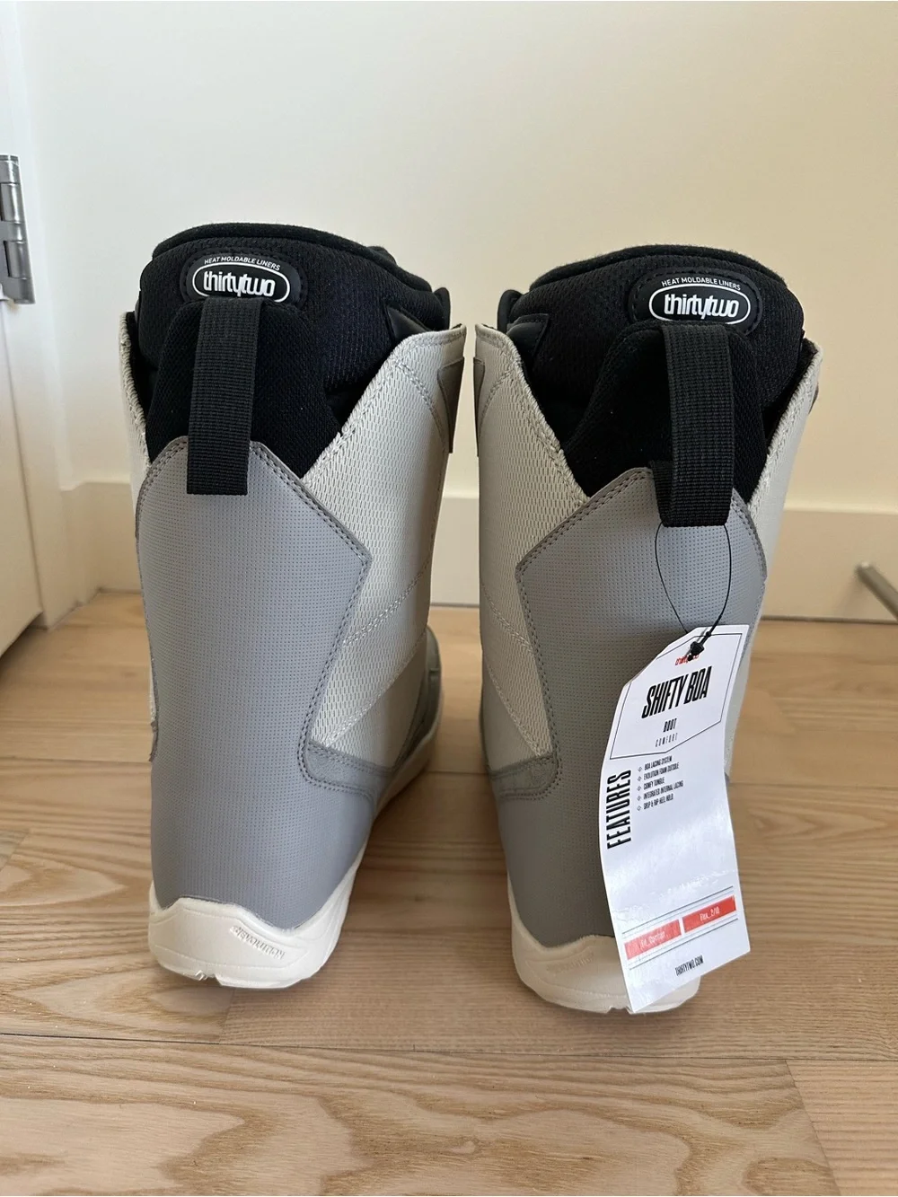 NEW Men’s 8 ThirtyTwo Shifty BOA Snowboard Boots